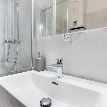 Historic Center - Stylish Family With Balcony Next To River Lejlighed Prag